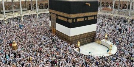 حجاج بيت الله الحرام يؤدون طواف الوداع - الكويت الاخباري