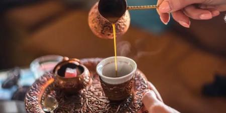 هل القهوة ترفع الضغط؟ خبراء يوضحون الحقيقة الكاملة - الكويت الاخباري