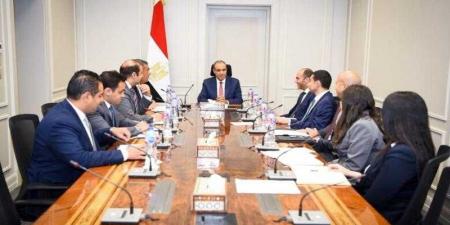 وزير الخارجية يعقد اجتماعًا مع قيادات وأعضاء مكتب نائب الوزير لمتابعة ملفات التعاون الخارجي - الكويت الاخباري