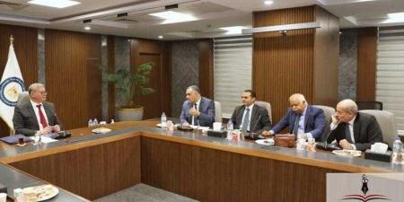 وزير البترول يلتقي بمجموعة من كبار كتاب الصحافة المصرية ورؤساء التحرير وخبراء الاقتصاد والبترول - الكويت الاخباري