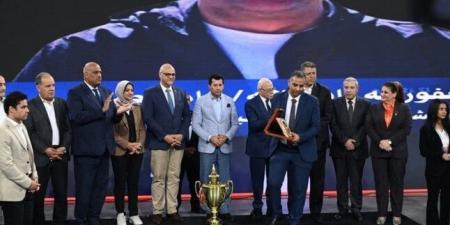 وزير الرياضة ومحافظ القليوبية يشهدان نهائي دوري مراكز الشباب لكرة اليد - الكويت الاخباري