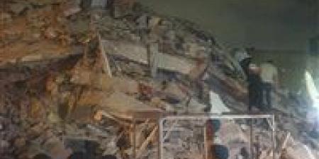 استغاثات تحت الأنقاض.. مأساة انهيار عقار السيدة زينب - الكويت الاخباري