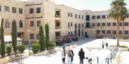 كلية التمريض بجامعة الزرقاء تناقش عددًا من رسائل الماجستير في إدارة التمريض - الكويت الاخباري