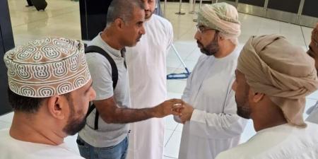 سفارة عُمان تواصل متابعة عودة مواطنيها من إيران عبر الكويت - الكويت الاخباري