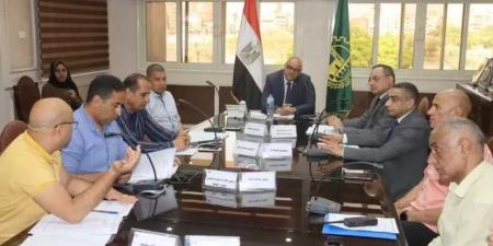 محافظ القليوبية يترأس إجتماع اللجنة العليا للإعلانات بالمحافظة لبحث طلبات المعلنين - الكويت الاخباري