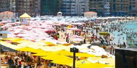 المندرة 100% والبوريفاج وبحري 95% إشغال.. شواطئ الإسكندرية تستقبل المصطافين بكامل طاقتها - الكويت الاخباري