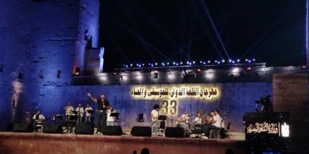 «حلم عمري».. خالد يفتتح حفله الغنائي بمهرجان القلعة (صور) - الكويت الاخباري