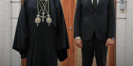 الشرع يلتقي البطريرك يازجي ويؤكد الدور الوطني للكنيسة في ترسيخ الوحدة الوطنية.. صور - الكويت الاخباري
