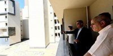 وزير الإسكان يتفقد مشروع "سكن لكل المصريين" و"كوبري C3" بالعلمين الجديدة - الكويت الاخباري