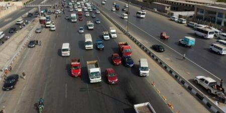 «النقل» تناشد المواطنين بعدم استخدام الحارة المخصصة لـ الأتوبيس الترددي| فيديو - الكويت الاخباري