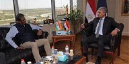 وزير السياحة والآثار وسفير الهند بالقاهرة يبحثان دفع أواصر التعاون المشترك بين البلدين في مجالي السياحة والآثار - الكويت الاخباري