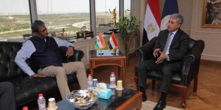 وزير السياحة والآثار وسفير الهند بالقاهرة يبحثان دفع أواصر التعاون المشترك بين البلدين في مجالي السياحة والآثار - الكويت الاخباري
