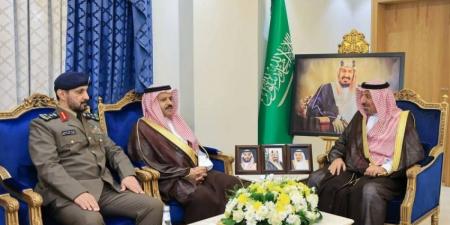 أمير نجران يُكرِّم مدير إدارة الدفاع المدني بالمنطقة سابقًا - الكويت الاخباري