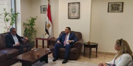 التمثيل التجاري والمجالس التصديرية يضعان خطة لتعزيز صادرات الملابس والمنسوجات - الكويت الاخباري