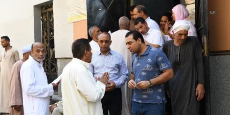 "عمر" يتفقد المراكز التكنولوجية بقوص ونقادة لمتابعة ملف تقنين الاراضي - الكويت الاخباري