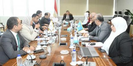 وزير الإسكان يتابع آخر مستجدات الإجراءات التنفيذية لتفعيل أحكام القانون بشأن بعض الأحكام المتعلقة بقوانين إيجارالأماكن وإعادة تنظيم العلاقة بين المالك والمستأجر - الكويت الاخباري
