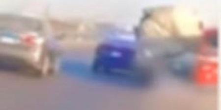 النجدة تضبط سائق صدم عدة سيارات.. وهذه عقوبة تعريض حياة المواطنين للخطر - الكويت الاخباري