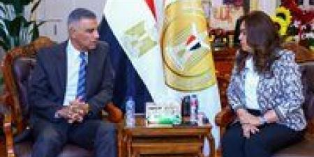 ننشر تفاصيل لقاء وزيرة التنمية المحلية مع محافظ أسوان - الكويت الاخباري