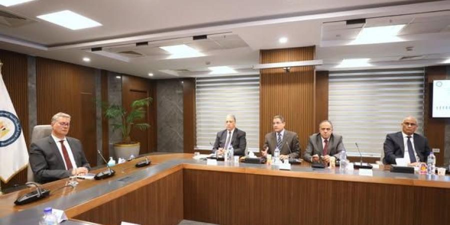 تكثيف الاستكشاف والتنمية وتقليل الاستيراد أبرز محاور استراتيجية البترول - الكويت الاخباري