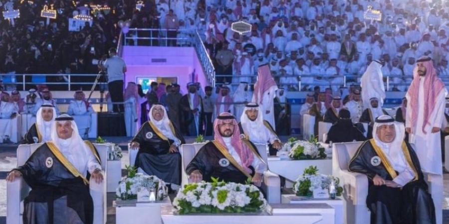 نائب أمير الشرقية يرعى حفل تخريج الدفعة 46 من طلاب وطالبات جامعة الملك فيصل بالأحساء - الكويت الاخباري