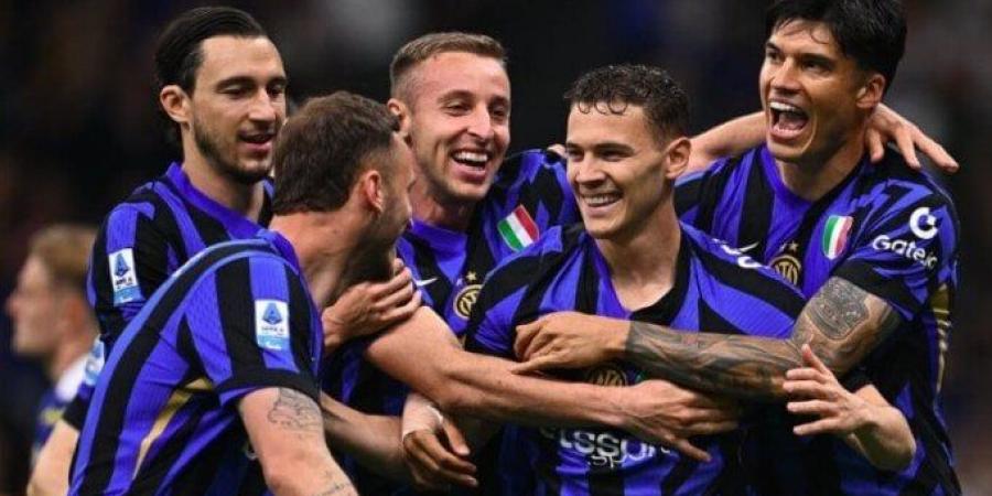 إنتر ميلان يعبر فيرونا ويتمسك بمطادرة نابولي في الدوري الإيطالي - الكويت الاخباري