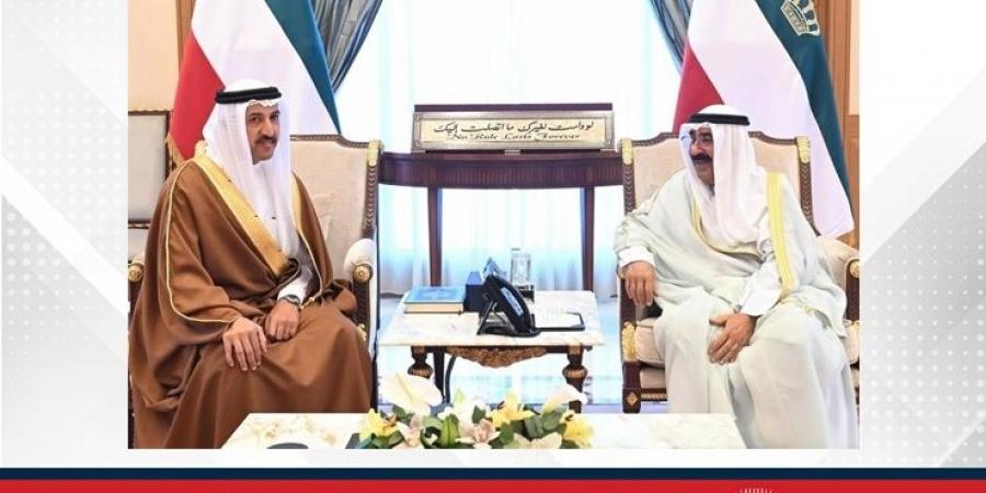 سمو أمير دولة الكويت يستقبل وزير المواصلات والاتصالات - الكويت الاخباري