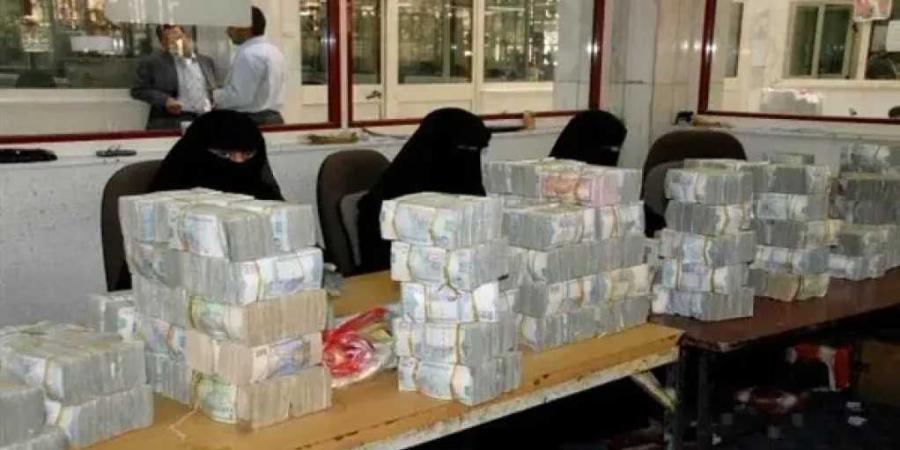 انهيار مرعب للريال اليمني أمام العملات الأجنبية صباح اليوم - الكويت الاخباري