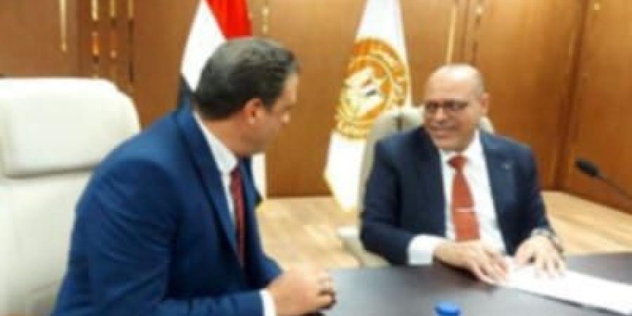 وزير العمل : فرص محلية وخارجية وزيادة دعم العمالة غير المنتظمة - الكويت الاخباري