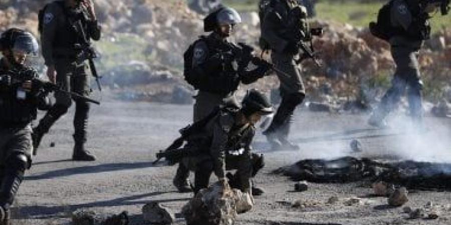 الاحتلال الإسرائيلى يعتقل 43 فلسطينيا من الضفة الغربية ويقتحم عدة بلدات - الكويت الاخباري