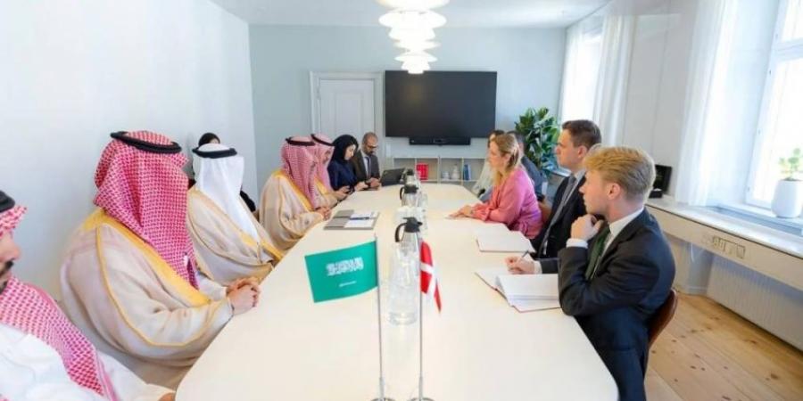 وزير الصناعة يناقش تعزيز التعاون الصناعي والتعديني مع وزيرة الشؤون الاقتصادية الدنماركية - الكويت الاخباري