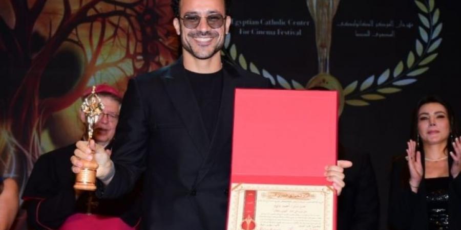 أحمد داود أفضل ممثل عن فيلم الهوي سلطان بمهرجان المركز الكاثوليكي| فيديو - الكويت الاخباري