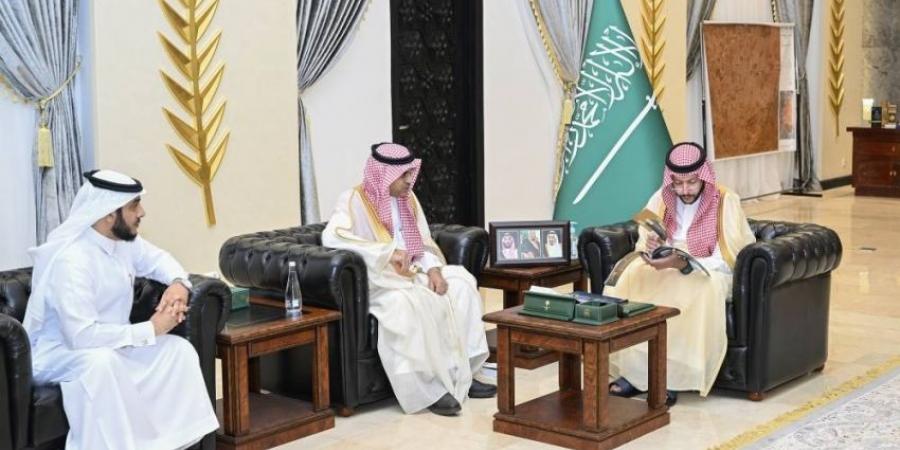 محافظ الطائف يطّلع على تقرير جائزة ملهم - الكويت الاخباري