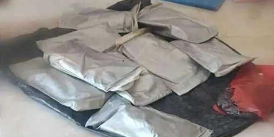 خفر السواحل بحضرموت يحبط محاولة تهريب 10 كجم من الحشيش في عرض البحر - الكويت الاخباري