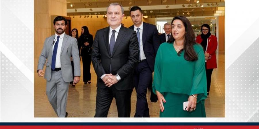 وزير خارجية جمهورية أذربيجان يقوم بزيارة إلى متحف البحرين الوطني - الكويت الاخباري