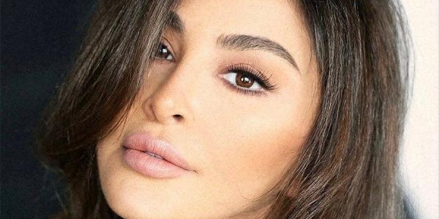 إليسا تطل على جمهورها بإطلالة كاجوال عبر إنستجرام - الكويت الاخباري