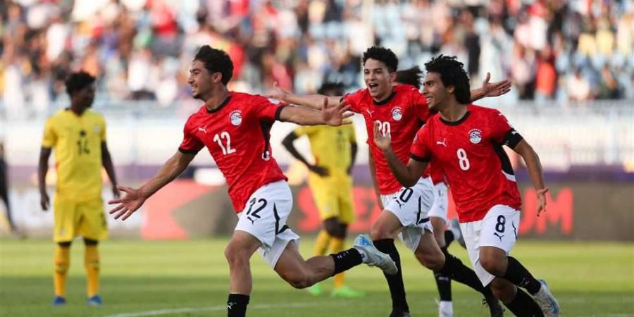 شاهد..ركلة الصعود للمونديال..وفرحة عارمة للاعبى المنتخب والجمهور - الكويت الاخباري