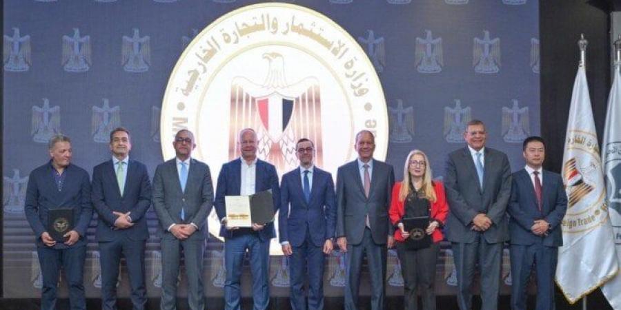وزير الاستثمار يمنح 6 رخص ذهبية جديدة - الكويت الاخباري