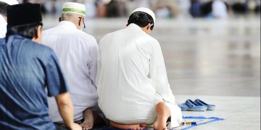 ما حكم البسملة لمن بدأ القراءة من وسط السورة؟.. الإفتاء تجيب - الكويت الاخباري