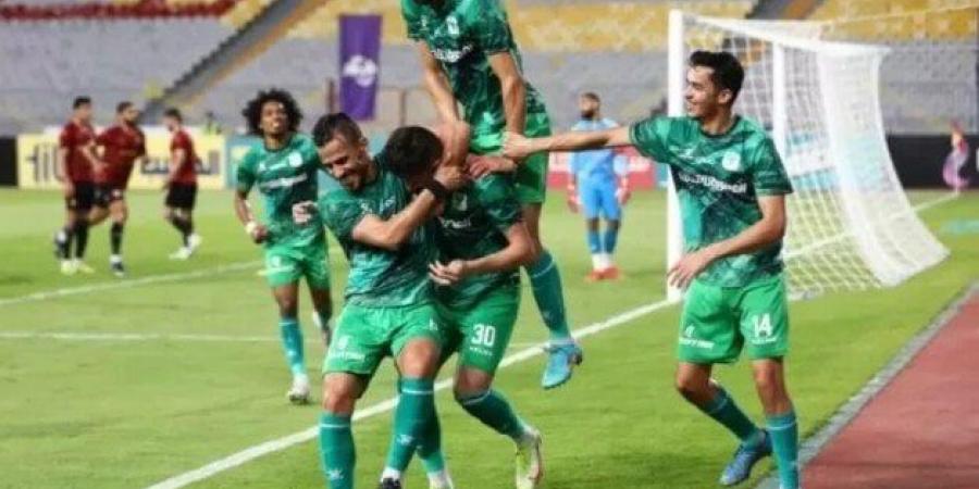 صلاح محسن يقود تشكيل المصري أمام فاركو في الدورى - الكويت الاخباري