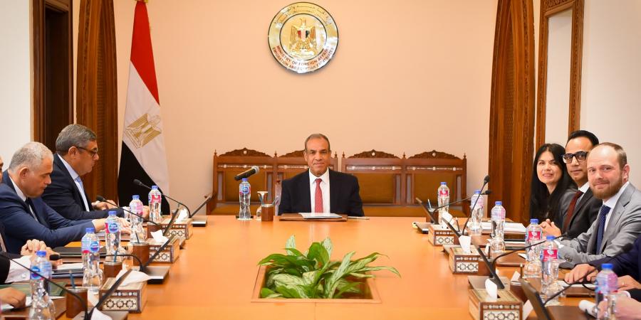 وزير الخارجية يبحث مع وفد ميرسك الاستثمار فى البنية التحتية للموانيء - الكويت الاخباري