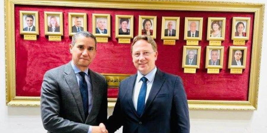 مصر وفرنسا تتفقان على تعزيز التعاون فى إطار مجموعتى العشرين والسبع - الكويت الاخباري