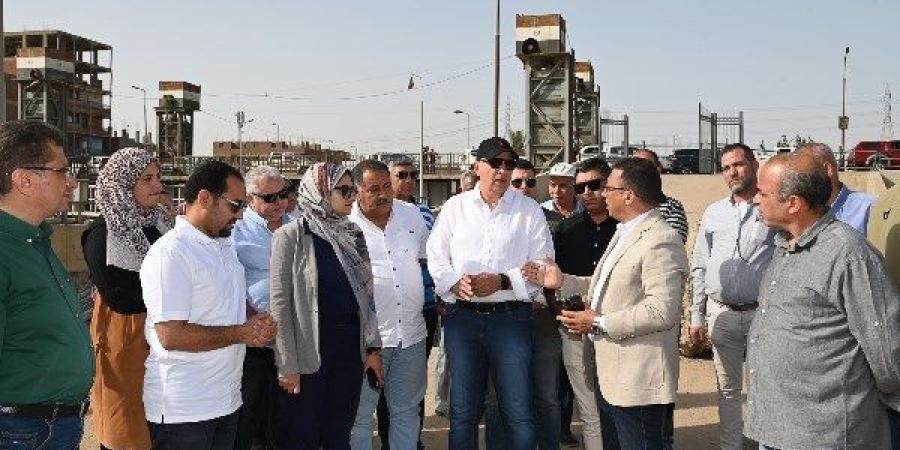 زيارة مفاجئة.. وزير الري يتفقد أعمال تطهيرات الترع بمحافظتي القليوبية والشرقية - الكويت الاخباري
