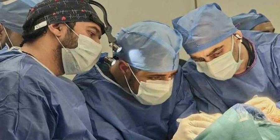 الرعاية الصحية تعلن نجاح استئصال ورم ضخم بالوجه والفك بمجمع الإسماعيلية الطبي - الكويت الاخباري