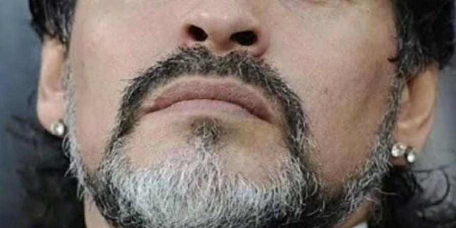 بطريقة غير مباشرة.. أحمد الفيشاوى يرد على منتقديه بسبب ارتداء الحلق - الكويت الاخباري