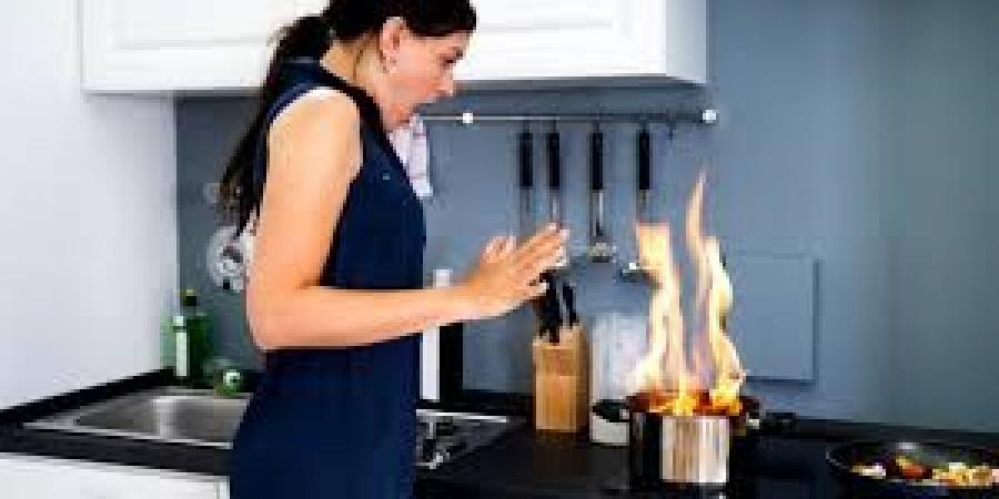 حرائق المطبخ ..دليلك الذهبي لإخماد اللهب وإنقاذ البيت وحياة أسرتك - الكويت الاخباري