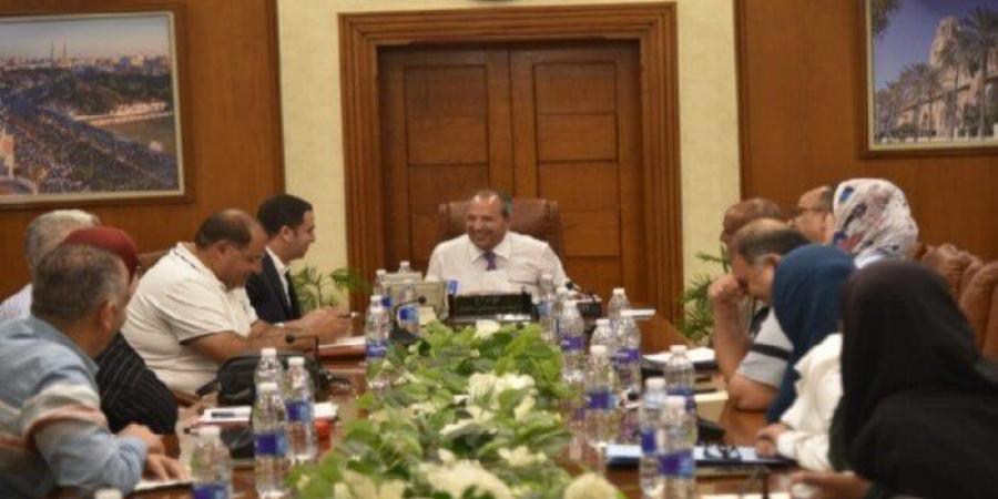 محافظ بورسعيد يُناقش خطة رفع كفاءة وصيانة الحدائق العامة والمتنزهات - الكويت الاخباري