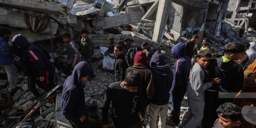 استشهاد 6 فلسطينيين في قصف الاحتلال على خان يونس ودير البلح - الكويت الاخباري