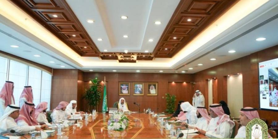 آل الشيخ يستعرض خطط الشؤون الإسلامية لموسم الحج - الكويت الاخباري