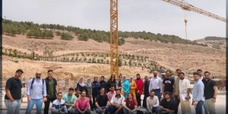 طلبة الهندسة المدنية في "عمان العربية" يتعرفون على مراحل تنفيذ المشاريع الإنشائية ميدانياً - الكويت الاخباري