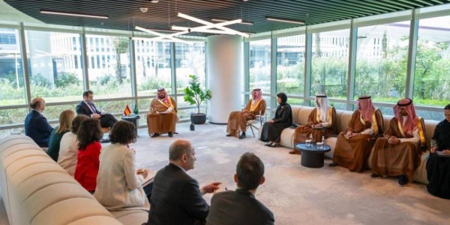 الإبراهيم يجتمع مع وزير الاقتصاد والتجارة والأعمال الإسباني - الكويت الاخباري